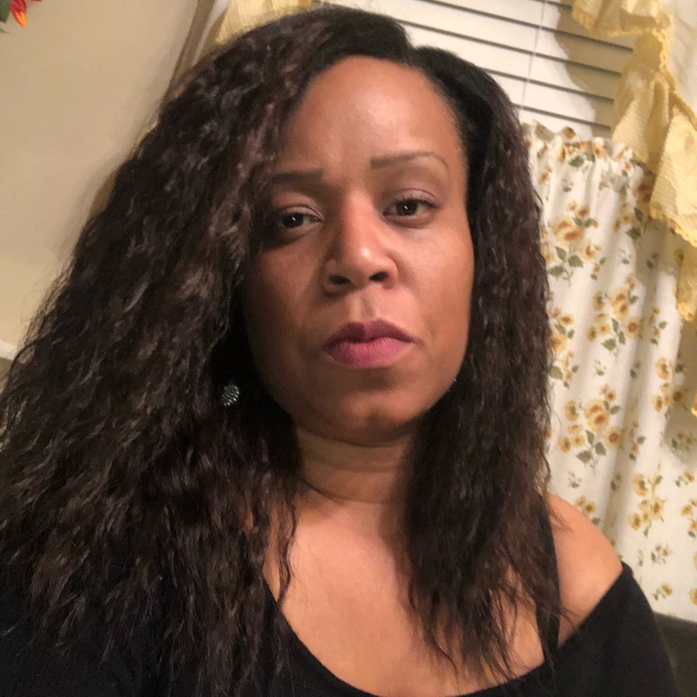 Meet your Posher, Tonia